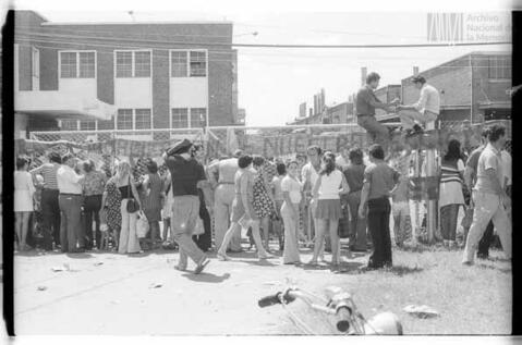 Villazo- Entre Nos Social Info