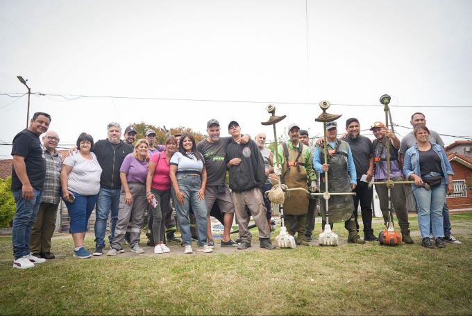 OPERATIVO MUNICIPAL DE LIMPIEZA EN EL BARRIO NAVAL